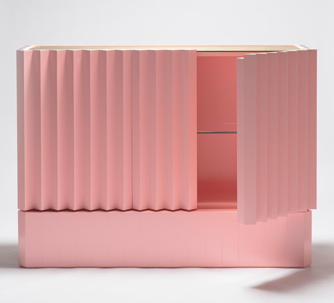 Credenza Elegante Rosa