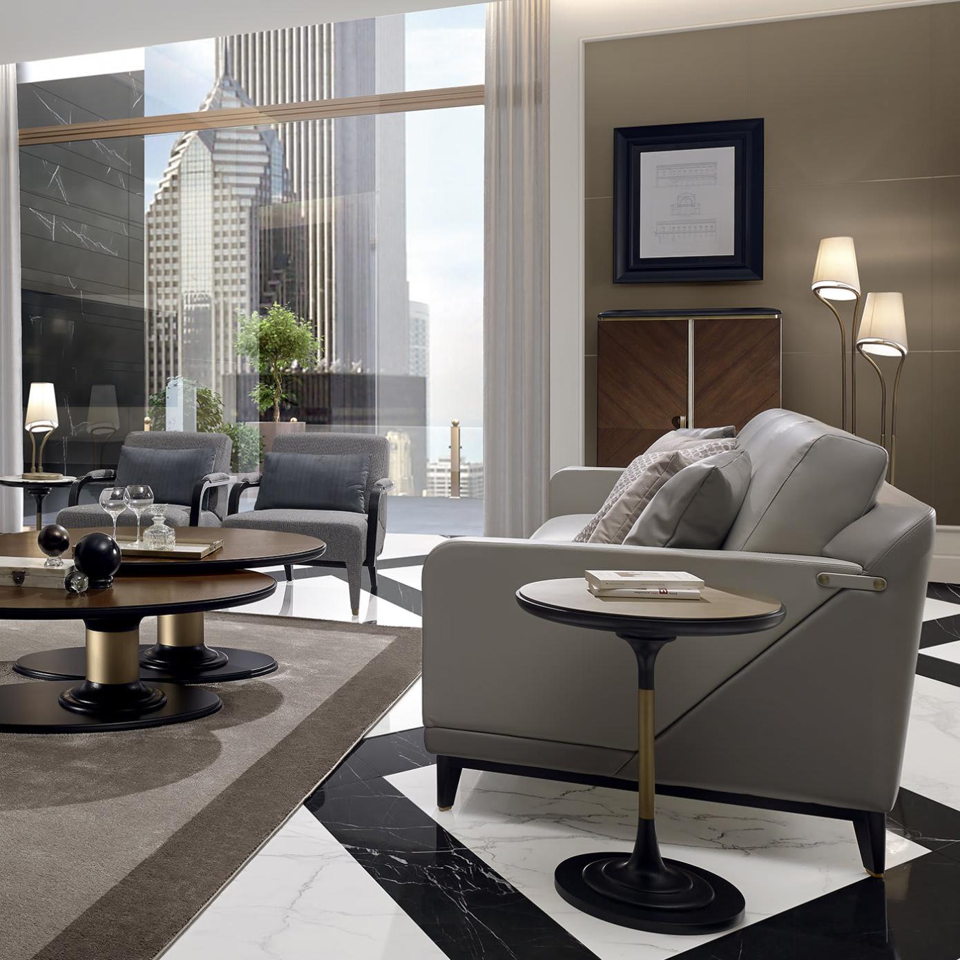 Tavolino con Piano in Ottone | Dimensioni: Ø 50 × H 60 cm Tavolino con Piano in Ottone | Dimensioni: Ø 50 × H 60 cm