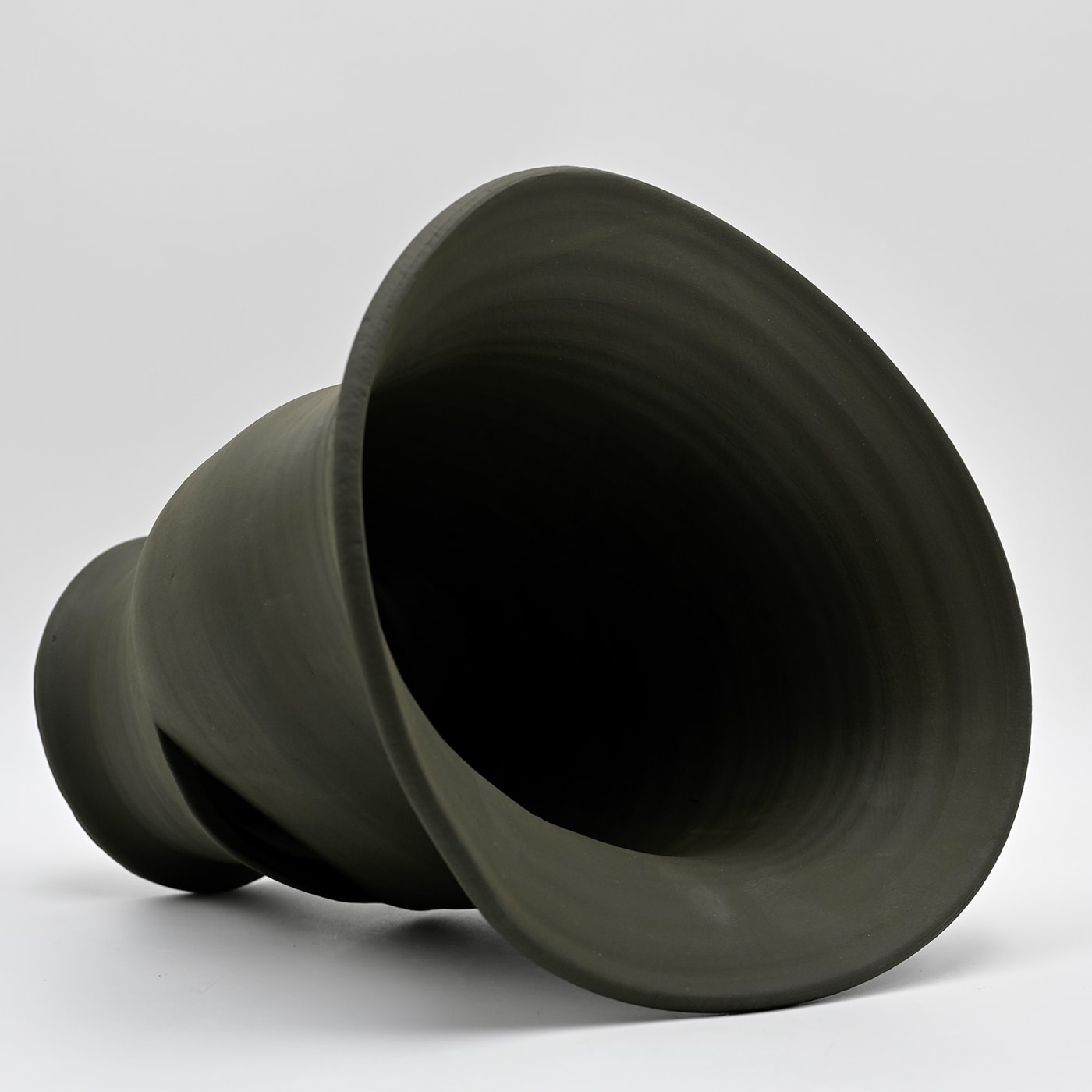 Vaso Italiano Scolpito a Mano Vaso Italiano Scolpito a Mano