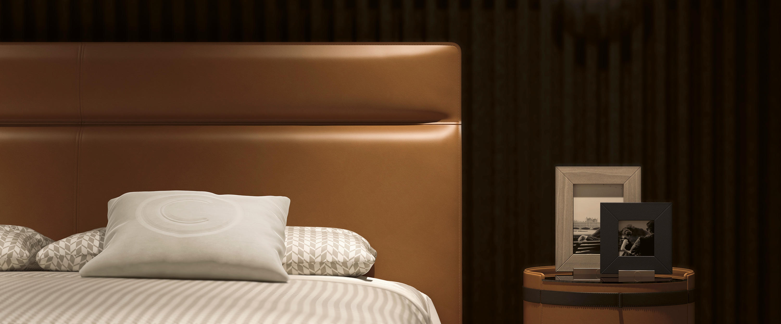 Letto Moderno in Pelle con Testiera Letto Moderno in Pelle con Testiera