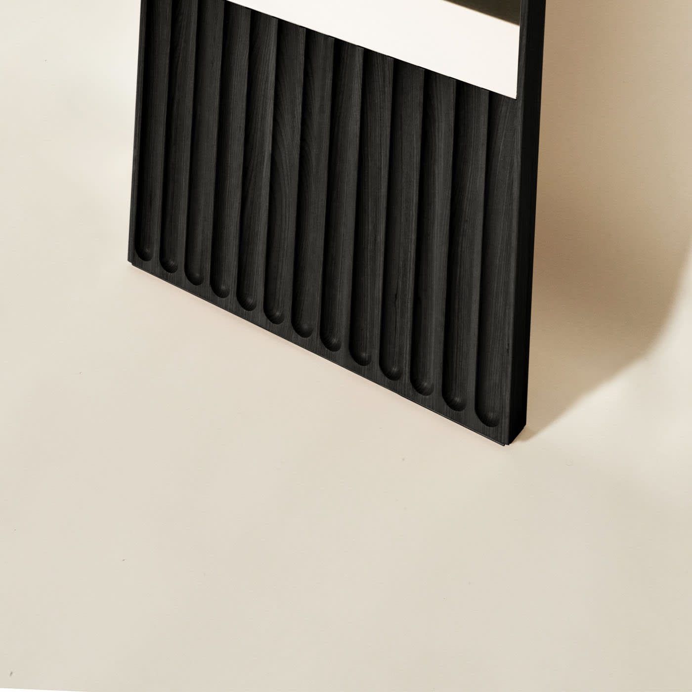 Specchio da Terra Nero Tutto Sesto Specchio da Terra Nero Tutto Sesto